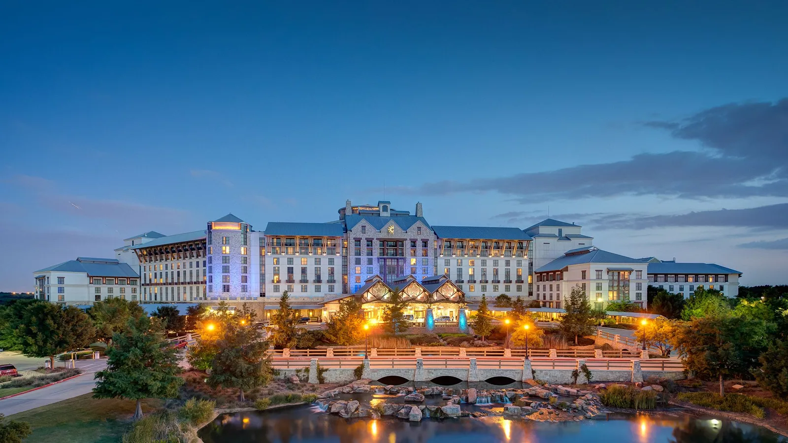Commercial Roofing for Hospitality Groups in Elgin, IL