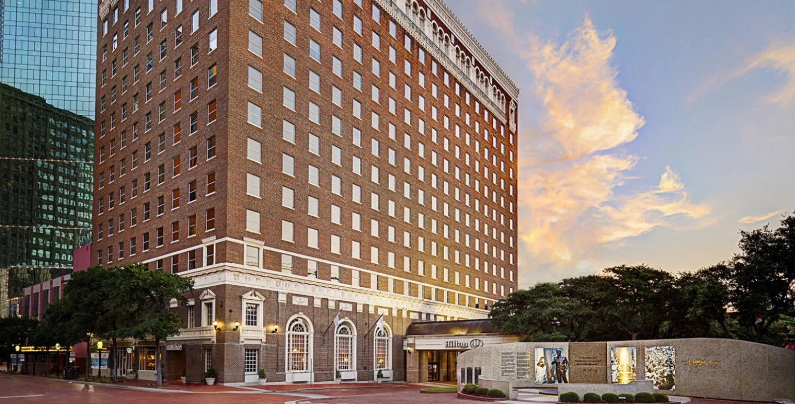 Hotel Commercial Roofing in Elgin, IL